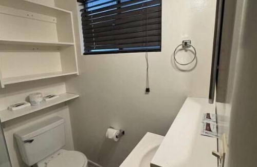 Crestline Apartment | Crest Lodge Historic Mountain Inn - Silverwood