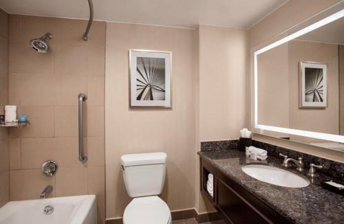 Central San Pedro Hotel | Crowne Plaza Hotel Los Angeles Harbor by IHG