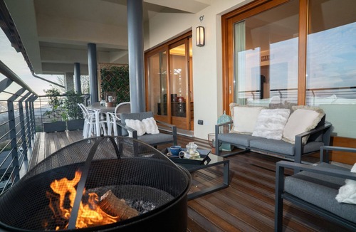 Gignese Apartment | Da Gregorio: The Lake View Belvedere with Pools