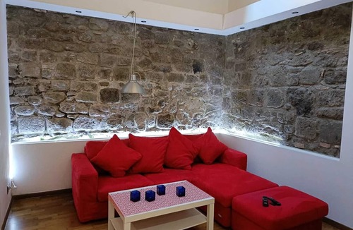 Bagnaia House | Dante's Stars