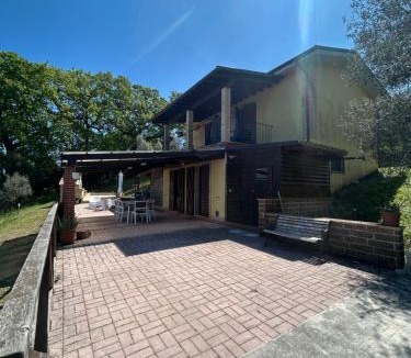 Roseto degli Abruzzi House | DaVi' casa vacanze. Un sogno immerso nel verde !