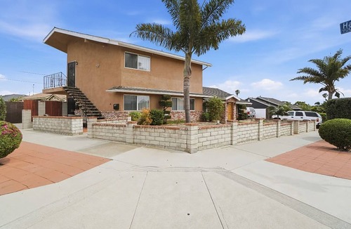 Coastal San Pedro Apartment | Delightful Ocean Breeze 1-bedroom apartment in San Pedro