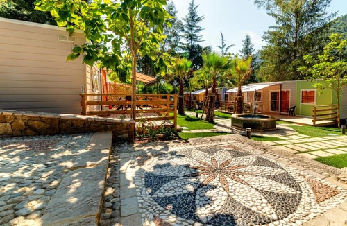 Isolabona Resort | Delle Rose Camping & Glamping Village
