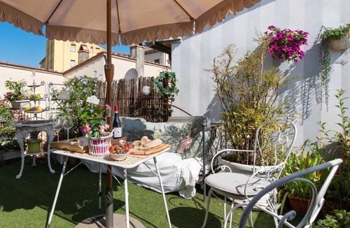 Quartiere di Porta Crucifera Apartment | Deluxe room Chocolate in the heart of Arezzo