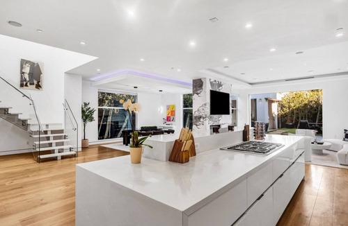Beverly Grove House | DESIGNER WEST HOLLYWOOD VILLA with 4 Bedrooms, Pool & Spa