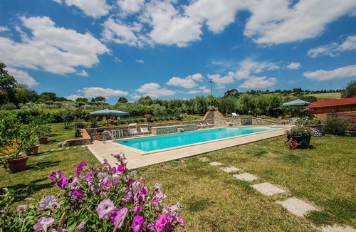 Orvieto House | Detached house with private pool and panoramic view on the city of Orvieto.