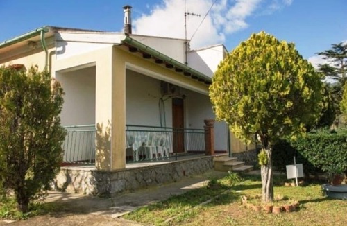 Marina di Campo Villa | Detached villa with garden