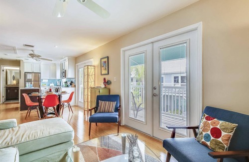 Truman Annex Condo | Discounted Rates! 2 Blocks to Duval St Pool | Shipyard Treasure by AvantStay