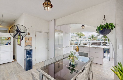 Twin Lakes House | Dog-friendly home with central AC, fast WiFi, W/D, & private hot tub