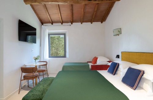 Castiglione della Pescaia House | Double room-Modern-Private Bathroom-Countryside view