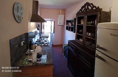 Radicondoli Apartment | Double Apartment Overlooking the Tuscan Hills