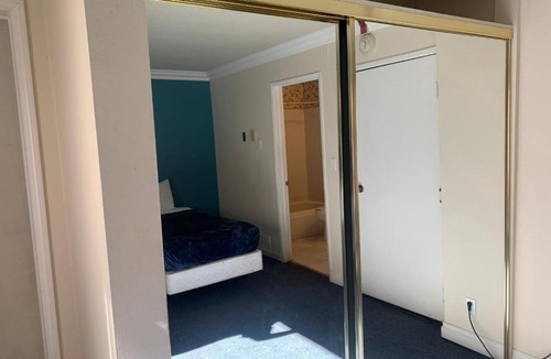 Pico - Robertson Apartment | Double Bed Hotel Style Suite-B04