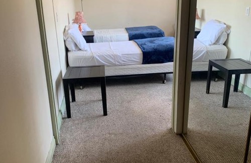 Pico - Robertson Apartment | Double Bed Hotel Style Suite-B00