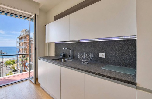 Recco Apartment | Double One Beach & City