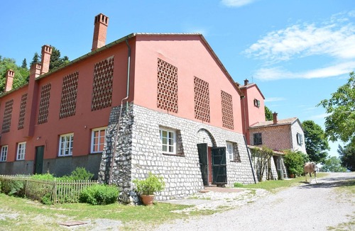 Castiglione Chiavarese Apartment | Double Room 1 in Farmhouse, Surrounded by Nature
