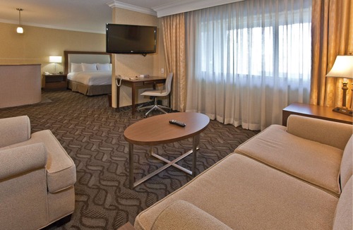 Montebello Hotel | DoubleTree by Hilton Los Angeles - Rosemead