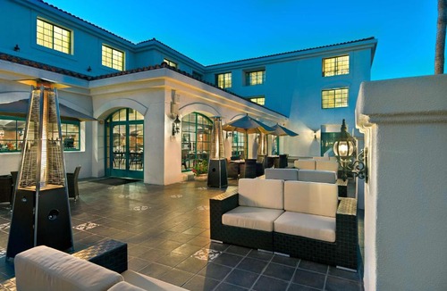 Fort MacArthur Hotel | DoubleTree by Hilton San Pedro