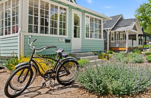 University Park House | Downtown Abode W/Hot Tub – Walk to Csu & Old Town
