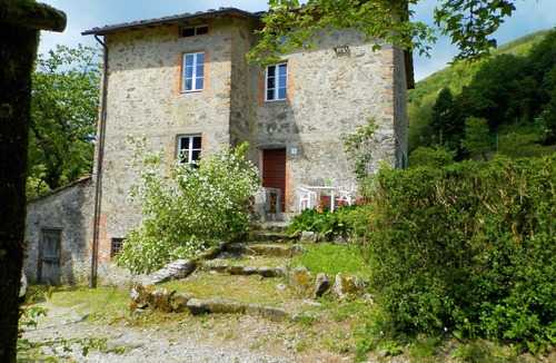 Pescaglia Cottage | Dreamy Cottage in Trebbio with Pool
