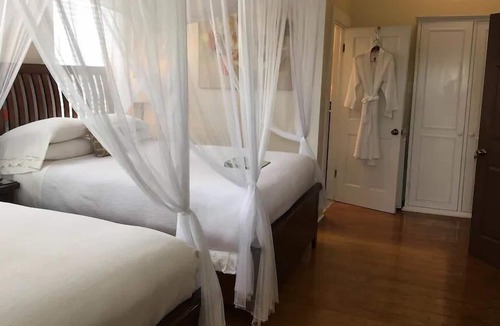 Uptown - Upper Duval House | Duval Street where Old Town meets the Atlantic! 4 Classy Units, Near Beach