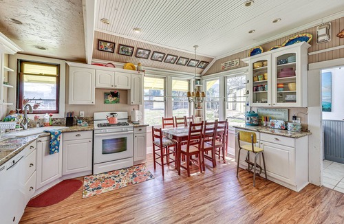 Wildomar House | Eclectic Wildomar Home: 6 Mi to Santa Rosa Plateau