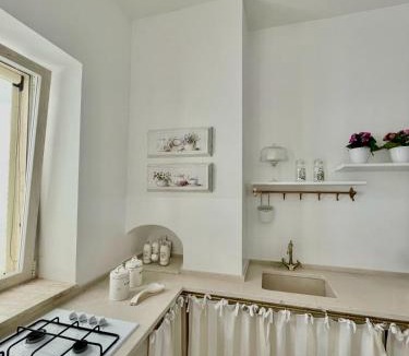Bernalda House | Eldoh