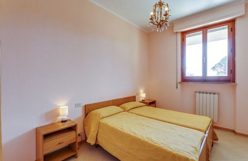 Tuoro sul Trasimeno Apartment | Elegant apartment with swimming pool and gym on Lake Trasimeno