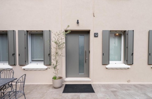 Historic Centre Apartment | Elegant City-Center Apartment in Villa - Private Parking