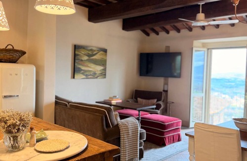 Todi Apartment | Elegant Penthouse Apartment with Panoramic Views