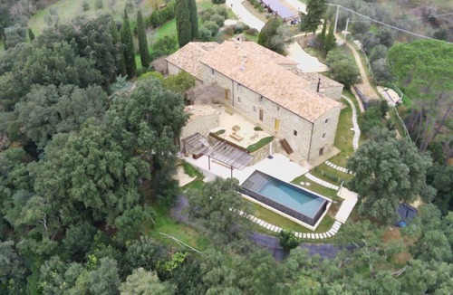 Suvereto Villa | Elegant residence located on a tuscan hill with swimming pool and a tennis court