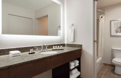 Temecula Hotel | Embassy Suites by Hilton Temecula Valley Wine Country
