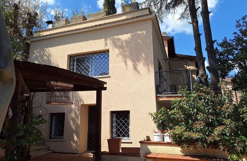 Monte Caminetto Villa | Enchanting villa with Jacuzzi pool and large gardens 5 km from Rome