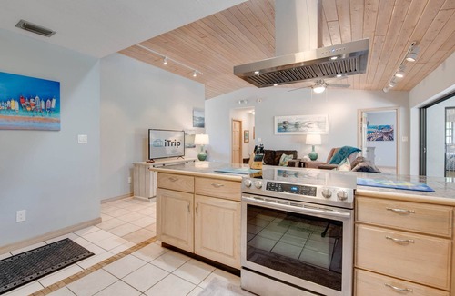 Cudjoe Gardens House | Endless Summer Retreat: Dog-Friendly 3BR Canal Front Oasis, Dockage & Easy Atlantic/Gulf Access