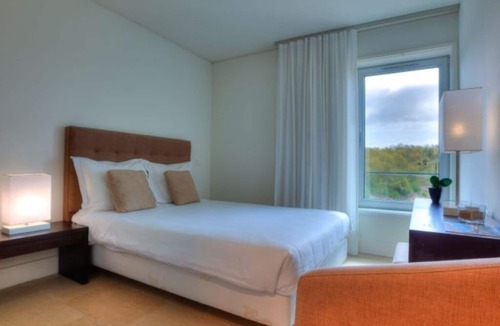 Carvalhal Hotel | Enjoy Lisbon & Comporta Beach: Kitchenettes, Free Parking, Under Hour to City