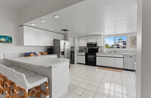 Venetian Shores House | Enjoy luxury at Irish Ayes in Islamorada: a spacious 4-bedroom canal home perfect for 8!