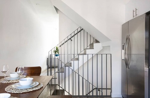 Westlake House | Enjoy Stylish 4BR Townhouse, Sleeps 9 with Wi-Fi