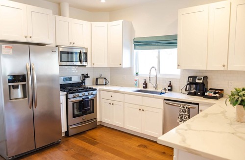 Downtown Los Angeles House | Entire Echo Park Gem, Walk to Dodgers | DTLA