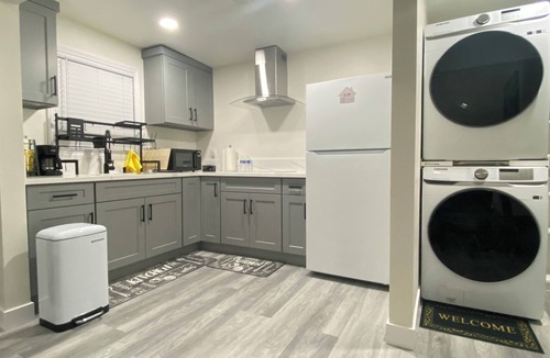 Buena Park House | Entire guesthouse 1 bedroom with full kitchen and private patio in Buena Park.