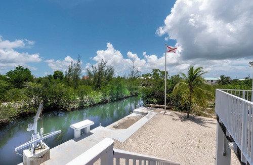 Big Pine Key House | Escape to Paradise, a 3-bedroom canal home on Big Pine Key.