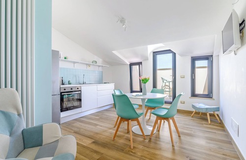 Marta Apartment | Esmeralda - Stunning Lake View Attic with Kitchen and TV