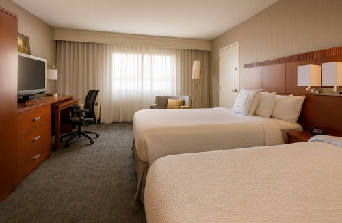 Torrance Hotel | Excellent Choice! Spacious Unit, Outdoor Pool, Pets are Welcome!