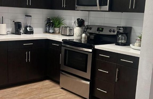 Little Armenia Apartment | Exceptional Loft FREE Parking and WIFI