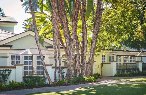Wilshire Montana Hotel | Fairmont Miramar Hotel & Bungalows