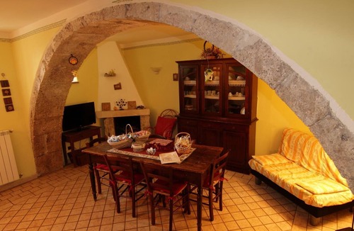 Santo Stefano di Sessanio Bed & Breakfast | Family Housing Residence La Torre