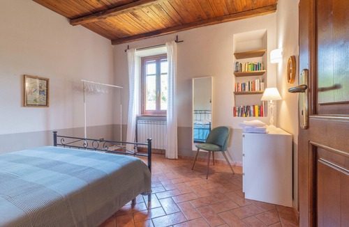 Capranica House | Family apartment with swimming pool.