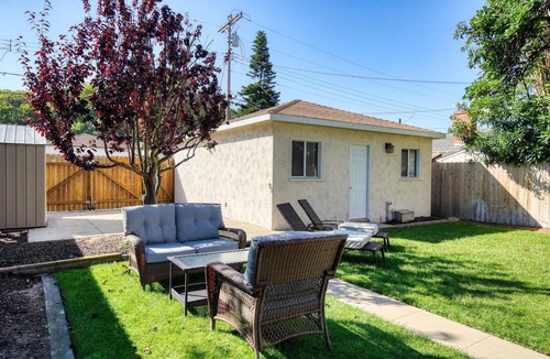 Madrona House | Family Hideaway Cozy Cottage. n7 mins to the beach, 25 to Disneyland, 15 SoFi