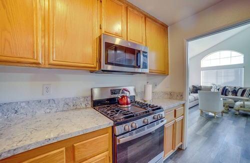 Rubidoux House | Family Home w/Hot Tub! 2 Mi to Dtwn Riverside