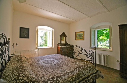 Tocco da Casauria House | FARM HOLIDAYS VILLAGE (LARGE APARTMENT): charming cottages - mountains & beaches