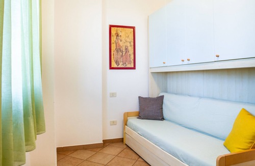 Pian di Rocca House | Farmhouse 'Ruggeri - Casa Rosa' with Shared Garden, Wi-Fi and Air Conditioning