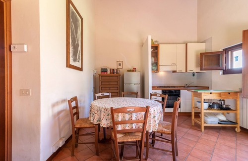 Laterina House | Farmhouse "Falegnameria" with Shared Pool, Private Terrace & Wi-Fi